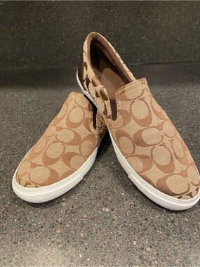Coach Alegra Slip-on in Brown